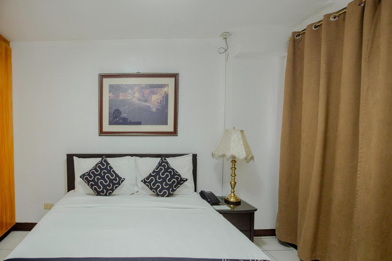 Newgrange Condotel Quezon City Exterior foto